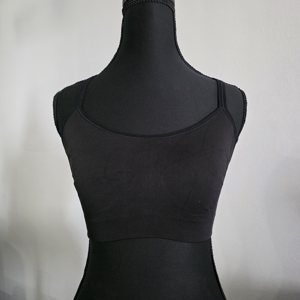 EUC Old Navy Active Women's Black Sports Bra - Size M